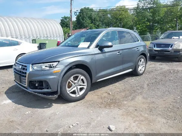 WA1ANAFY7K2045561 2019 AUDI Q5 - Image 2