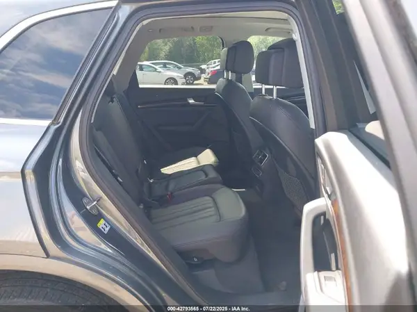 WA1ANAFY7K2045561 2019 AUDI Q5 - Image 8