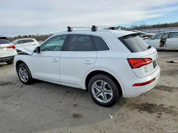 WA1ANAFY7K2046838 2019 AUDI Q5 - Image 2