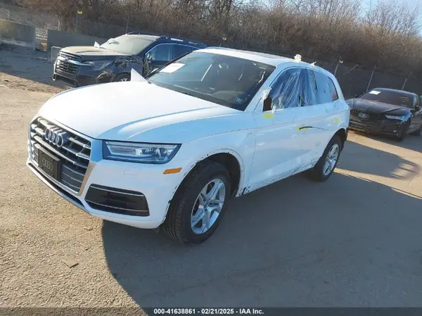 WA1ANAFY7K2046919 2019 AUDI Q5 - Image 2