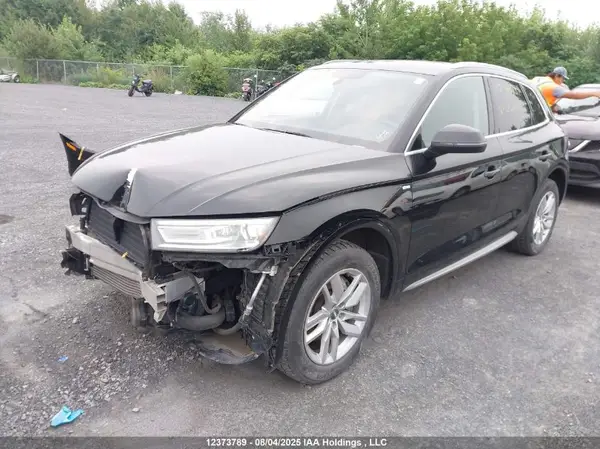 WA1ANAFY7K2057693 2019 AUDI Q5 - Image 2