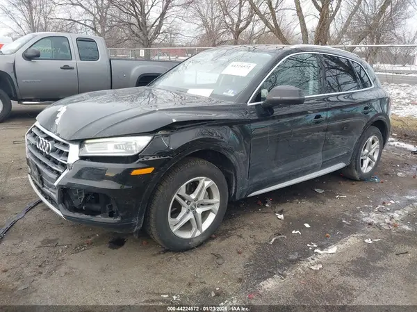WA1ANAFY7K2065244 2019 AUDI Q5 - Image 2