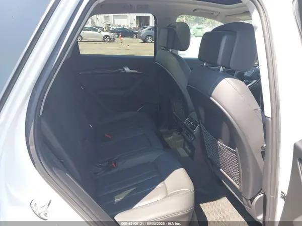 WA1ANAFY7K2071397 2019 AUDI Q5 - Image 8