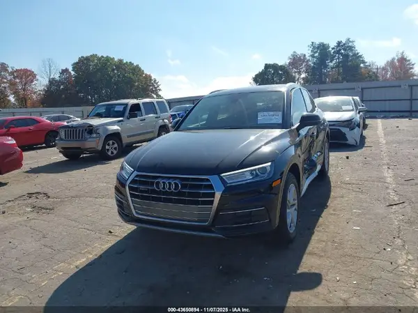 WA1ANAFY7K2077328 2019 AUDI Q5 - Image 2