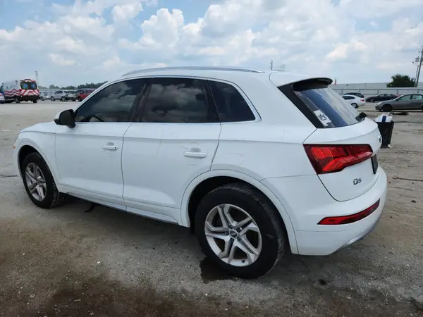 WA1ANAFY7K2079886 2019 AUDI Q5 - Image 2