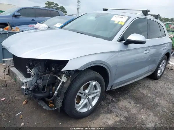 WA1ANAFY7K2081072 2019 AUDI Q5 - Image 2