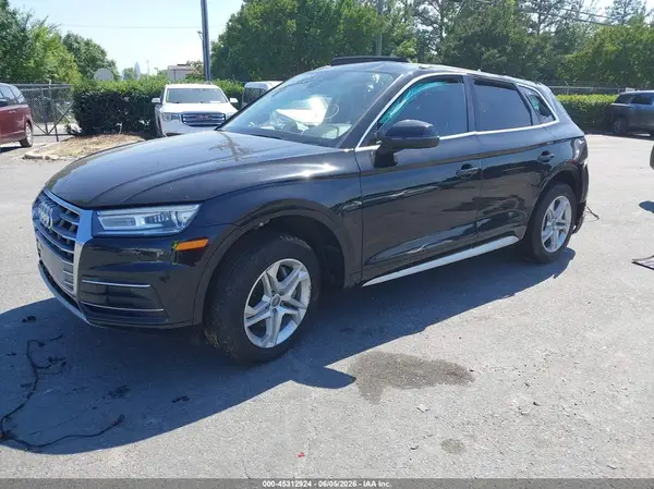 WA1ANAFY7K2081377 2019 AUDI Q5 - Image 2