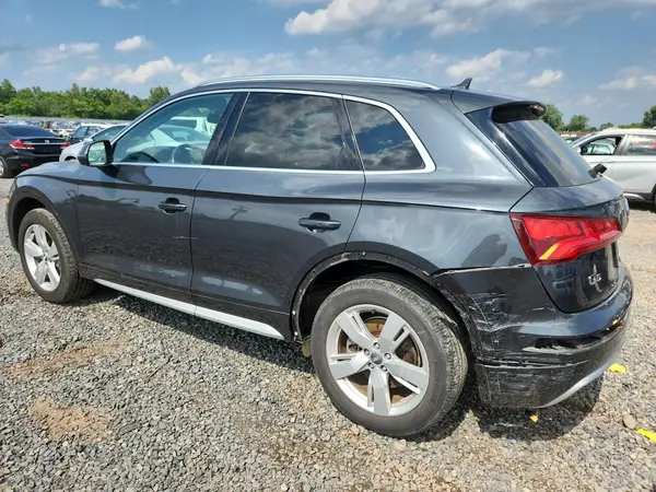 WA1ANAFY7K2085140 2019 AUDI Q5 - Image 2