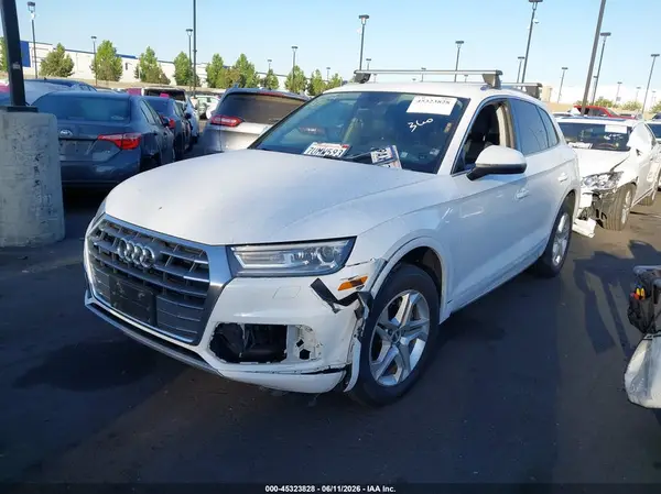 WA1ANAFY7K2087499 2019 AUDI Q5 - Image 2