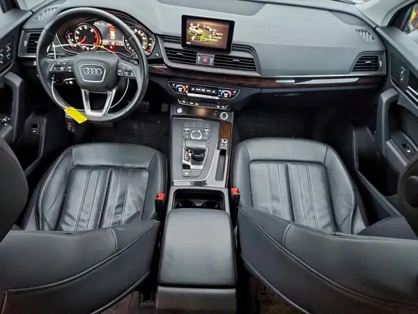 WA1ANAFY7K2104043 2019 AUDI Q5 - Image 8