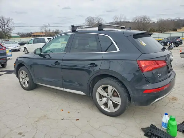 WA1ANAFY7K2117357 2019 AUDI Q5 - Image 2