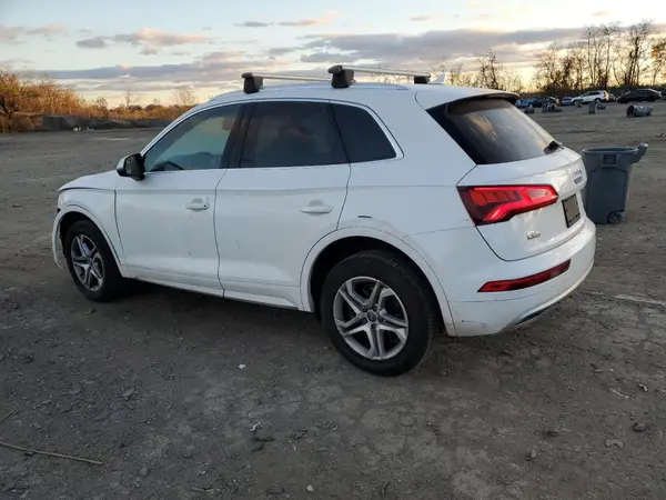 WA1ANAFY7K2122865 2019 AUDI Q5 - Image 2