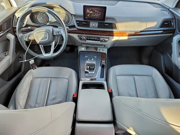 WA1ANAFY7K2126933 2019 AUDI Q5 - Image 8