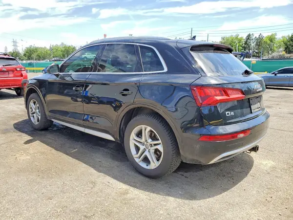 WA1ANAFY7K2143876 2019 AUDI Q5 - Image 2