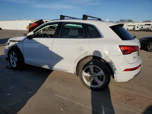 WA1ANAFY7L2037803 2020 AUDI Q5 - Image 2