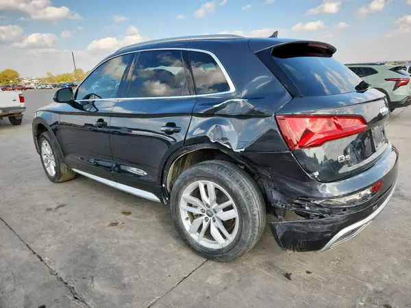 WA1ANAFY7L2042466 2020 AUDI Q5 - Image 2