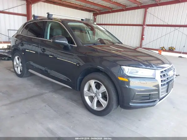 WA1ANAFY7L2043097 2020 AUDI Q5 - Image 1