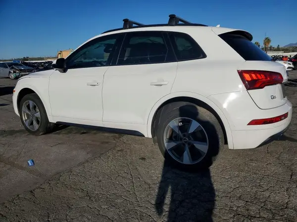 WA1ANAFY7L2110121 2020 AUDI Q5 - Image 2