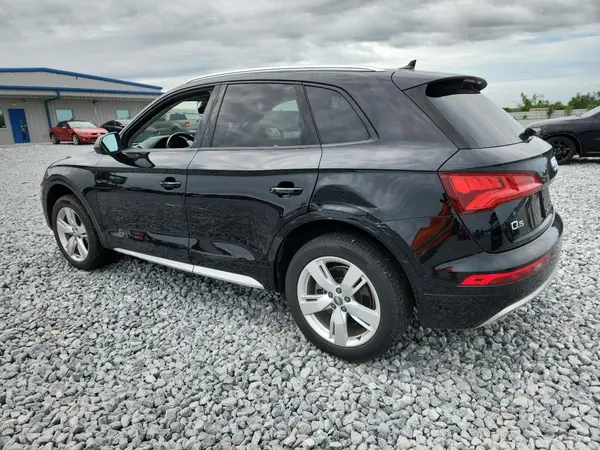 WA1ANAFY8J2005892 2018 AUDI Q5 - Image 2