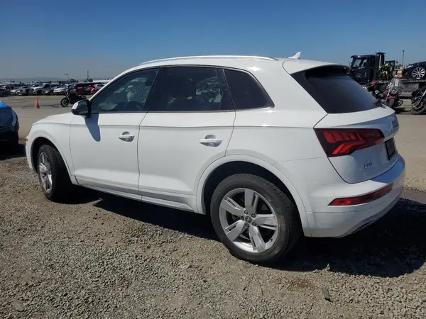 WA1ANAFY8J2007397 2018 AUDI Q5 - Image 2