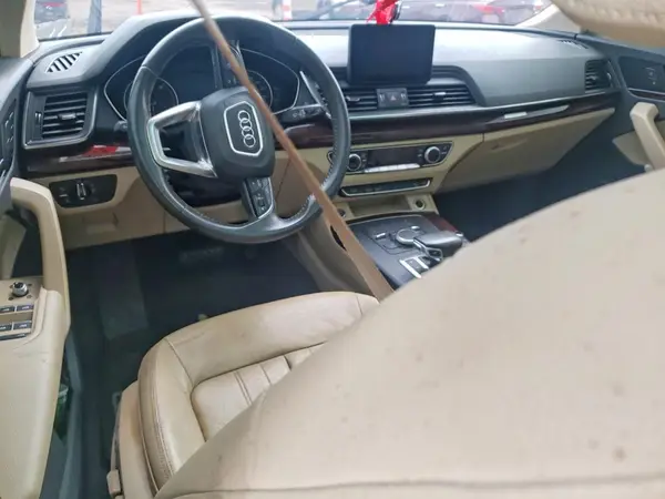 WA1ANAFY8J2008565 2018 AUDI Q5 - Image 8