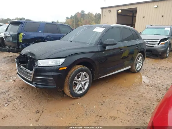 WA1ANAFY8J2009084 2018 AUDI Q5 - Image 2