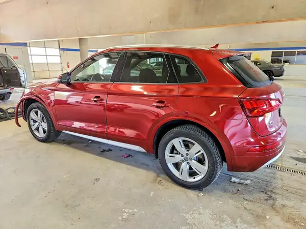 WA1ANAFY8J2020490 2018 AUDI Q5 - Image 2