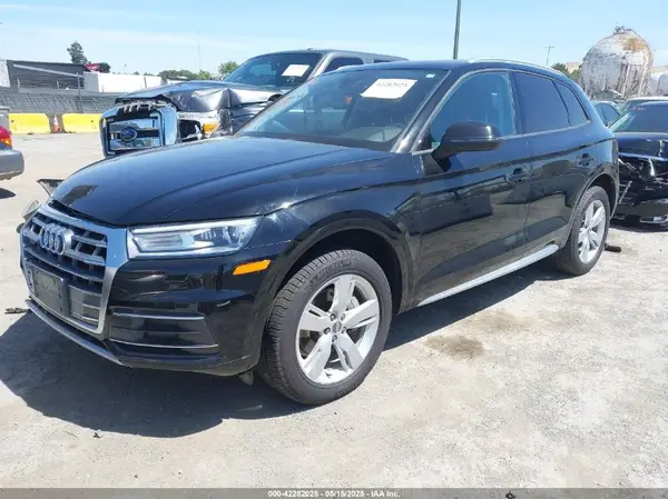 WA1ANAFY8J2024698 2018 AUDI Q5 - Image 2