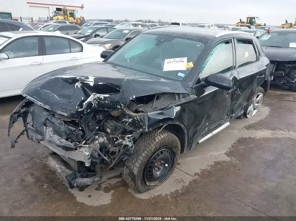 WA1ANAFY8J2035295 2018 AUDI Q5 - Image 2