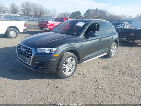 WA1ANAFY8J2043896 2018 AUDI Q5 - Image 2