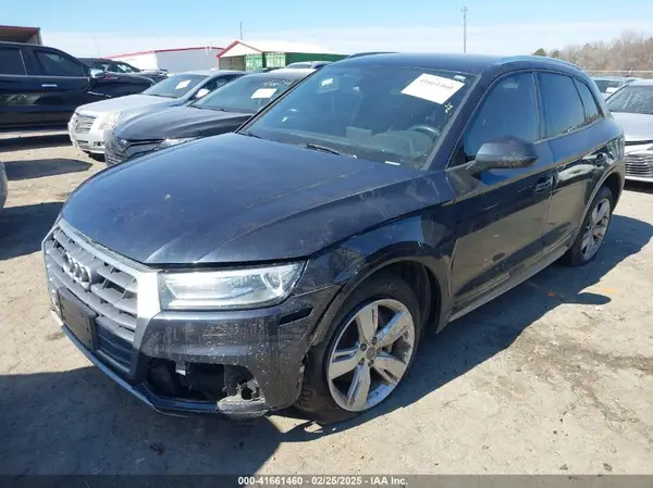 WA1ANAFY8J2084416 2018 AUDI Q5 - Image 2