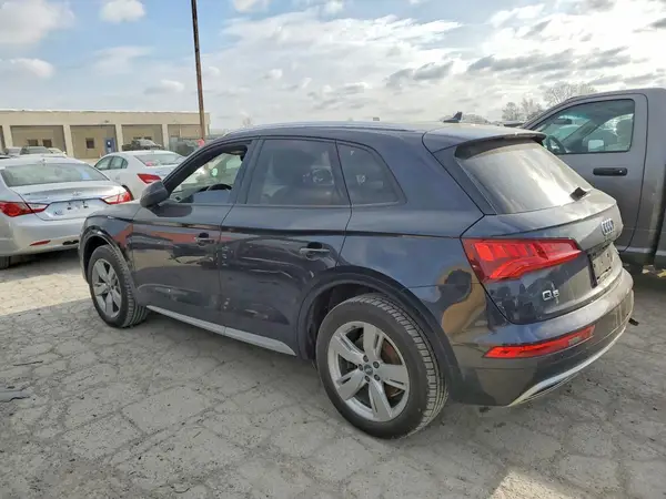 WA1ANAFY8J2090443 2018 AUDI Q5 - Image 2