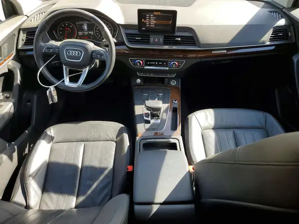 WA1ANAFY8J2103076 2018 AUDI Q5 - Image 8