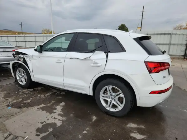 WA1ANAFY8J2128124 2018 AUDI Q5 - Image 2