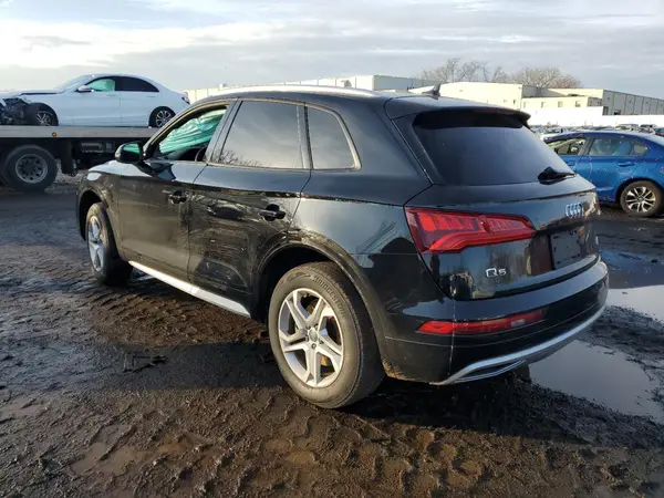 WA1ANAFY8J2157784 2018 AUDI Q5 - Image 2