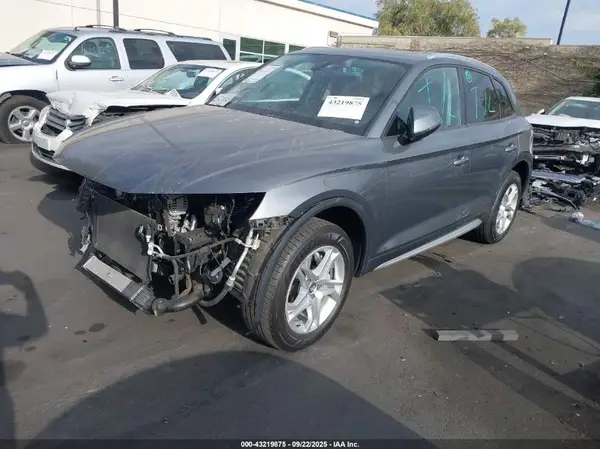 WA1ANAFY8J2173144 2018 AUDI Q5 - Image 2