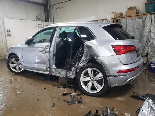 WA1ANAFY8J2193197 2018 AUDI Q5 - Image 2