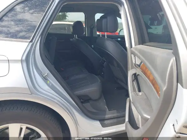 WA1ANAFY8J2194057 2018 AUDI Q5 - Image 8
