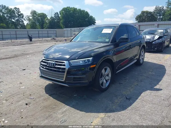WA1ANAFY8J2205235 2018 AUDI Q5 - Image 2