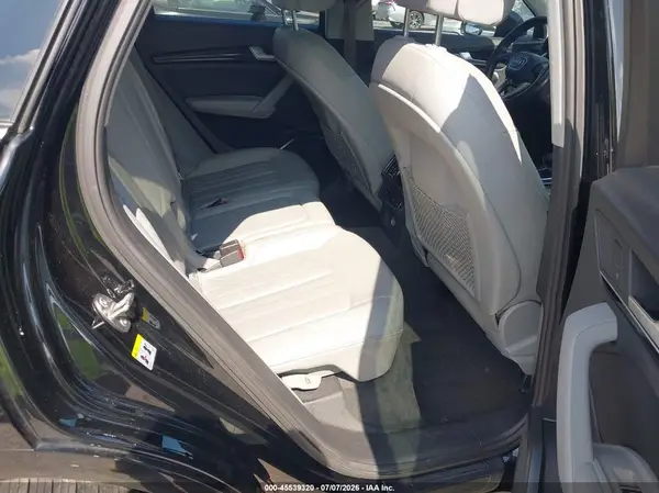 WA1ANAFY8J2205235 2018 AUDI Q5 - Image 8
