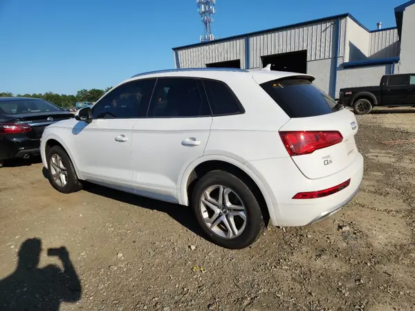WA1ANAFY8J2242074 2018 AUDI Q5 - Image 2