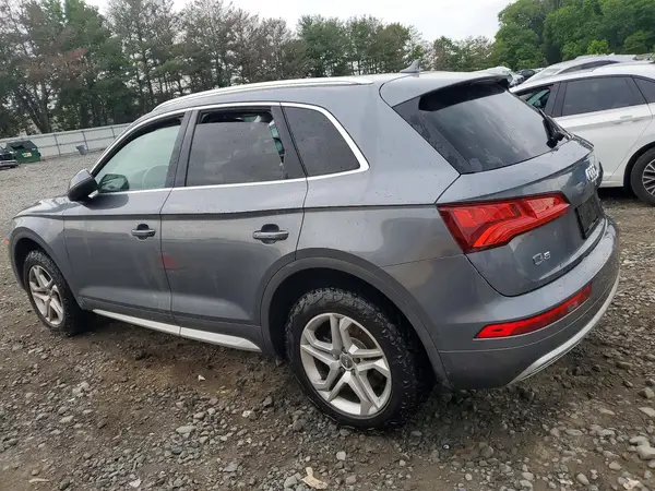 WA1ANAFY8K2031958 2019 AUDI Q5 - Image 2