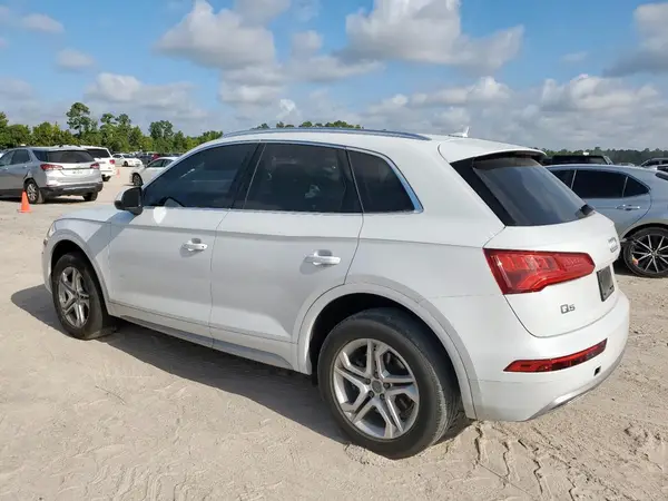 WA1ANAFY8K2071571 2019 AUDI Q5 - Image 2