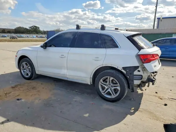 WA1ANAFY8K2077323 2019 AUDI Q5 - Image 2