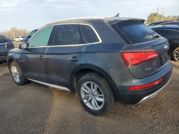 WA1ANAFY8K2086118 2019 AUDI Q5 - Image 2