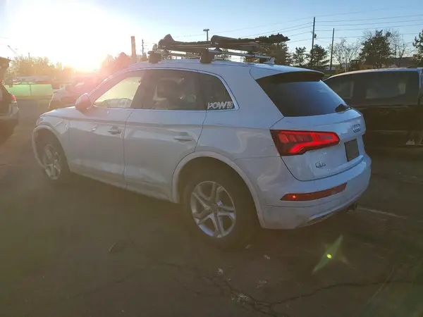 WA1ANAFY8K2097474 2019 AUDI Q5 - Image 2