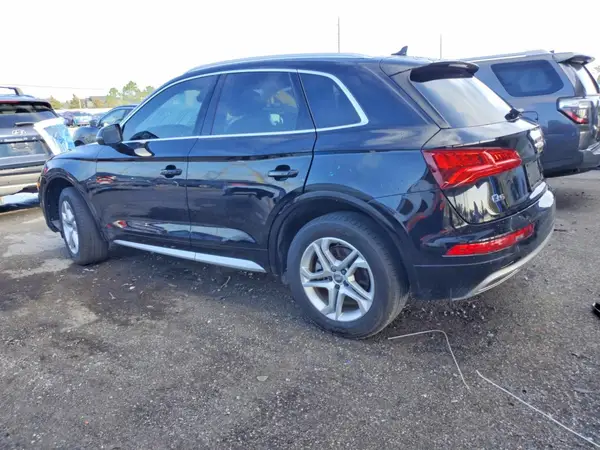 WA1ANAFY8K2106934 2019 AUDI Q5 - Image 2