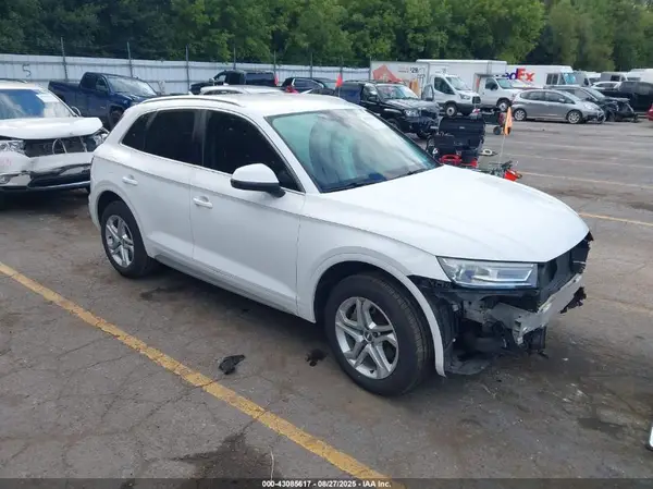 WA1ANAFY8K2109445 2019 AUDI Q5 - Image 1