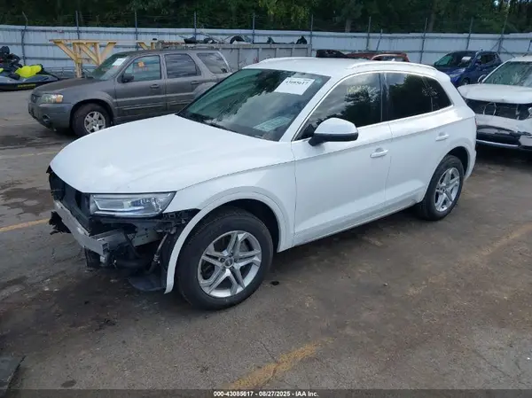 WA1ANAFY8K2109445 2019 AUDI Q5 - Image 2