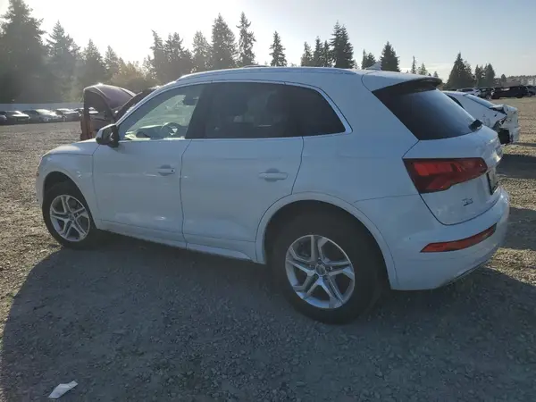 WA1ANAFY8K2115732 2019 AUDI Q5 - Image 2